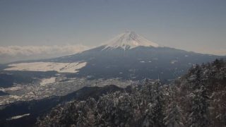 停止中：NTTドコモ山梨支店の富士山が見える三ツ峠ライブカメラと雨雲レーダー/山梨県都留市