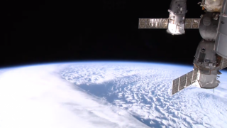 国際宇宙ステーション(ISS)からの地球の様子が見れるライブカメラ