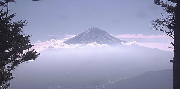 新道峠から見える富士山ライブカメラ/山梨県富士河口湖町