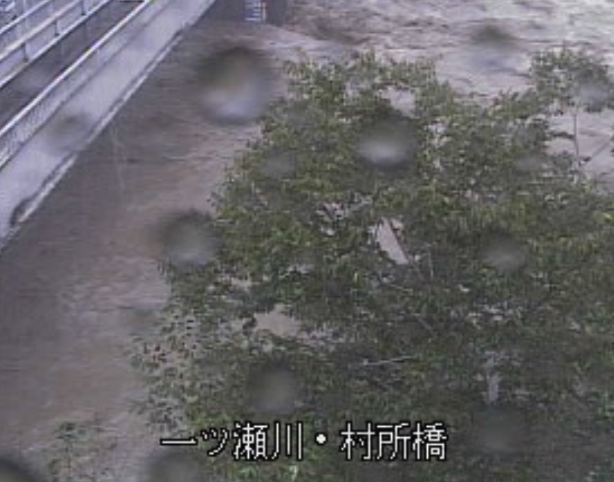 一ツ瀬川・村所橋 ライブカメラと雨雲レーダー/宮崎県西米良村