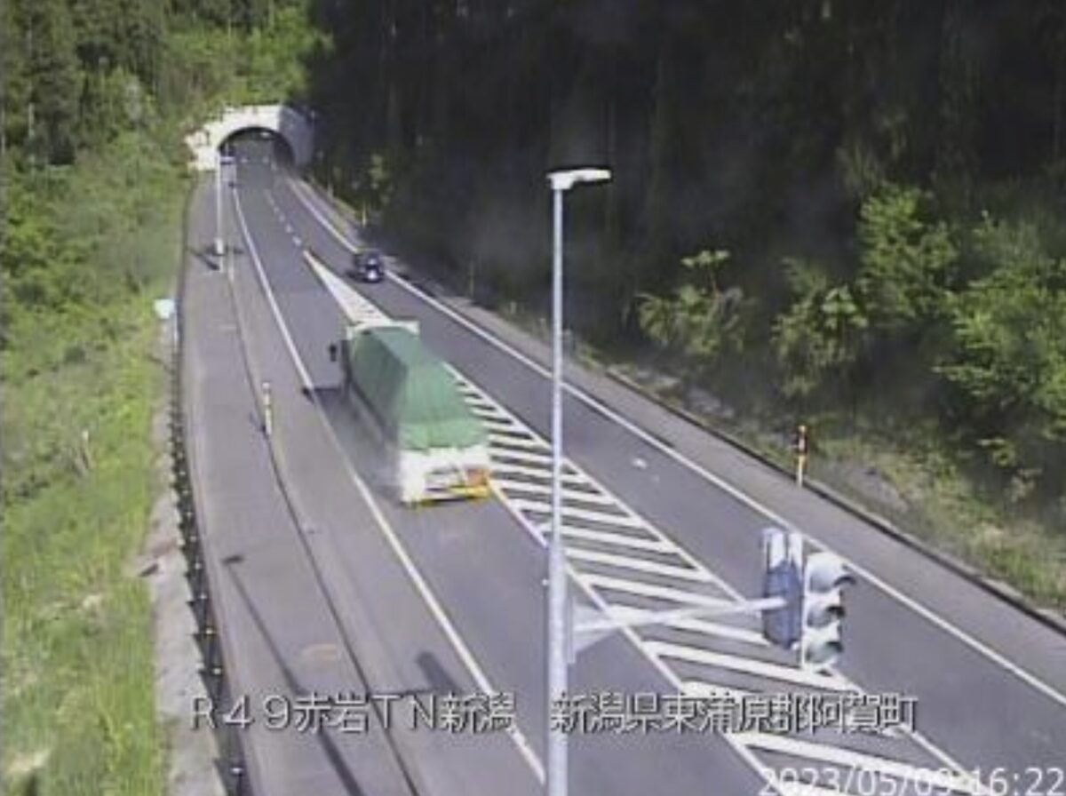 国道49号・赤岩トンネル ライブカメラ/新潟県阿賀町