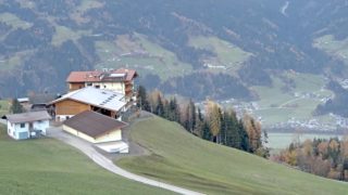 シュトゥンマーベルク ライブカメラ(Alpengasthof Tannenalm)/オーストリア チロル州